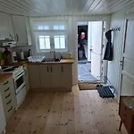 Sjarmerende Stabbur, Pa Gardstun, Perfekt For 2 Kragerø