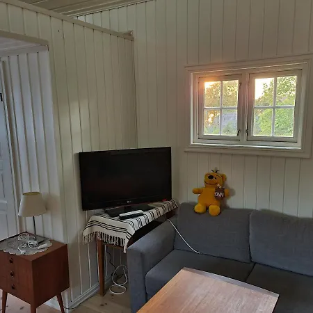 Nyaraló Sjarmerende Stabbur, Pa Gardstun, Perfekt For 2 Kragerø