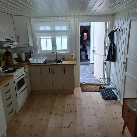 Sjarmerende Stabbur, Pa Gardstun, Perfekt For 2 Kragerø