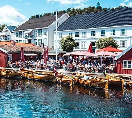 Sjarmerende Stabbur, Pa Gardstun, Perfekt For 2 Nyaraló *
