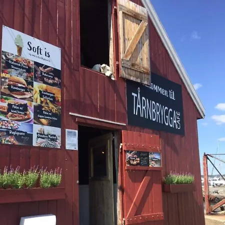 Sjarmerende Stabbur, Pa Gardstun, Perfekt For 2